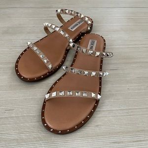 Steve Madden - Valentino Rockstud Sandal Dupe